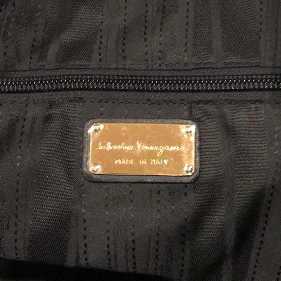 Salvatore Ferragamo Handbag - Picture 5 of 7